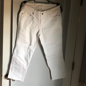 Loft Modern Crop White Jean Capri